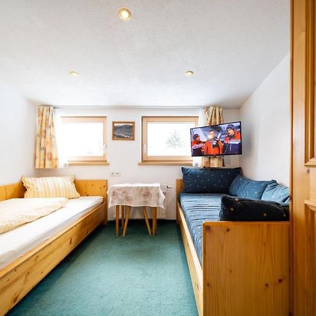Haus Rosmarie Apartment Sankt Anton am Arlberg Exterior photo